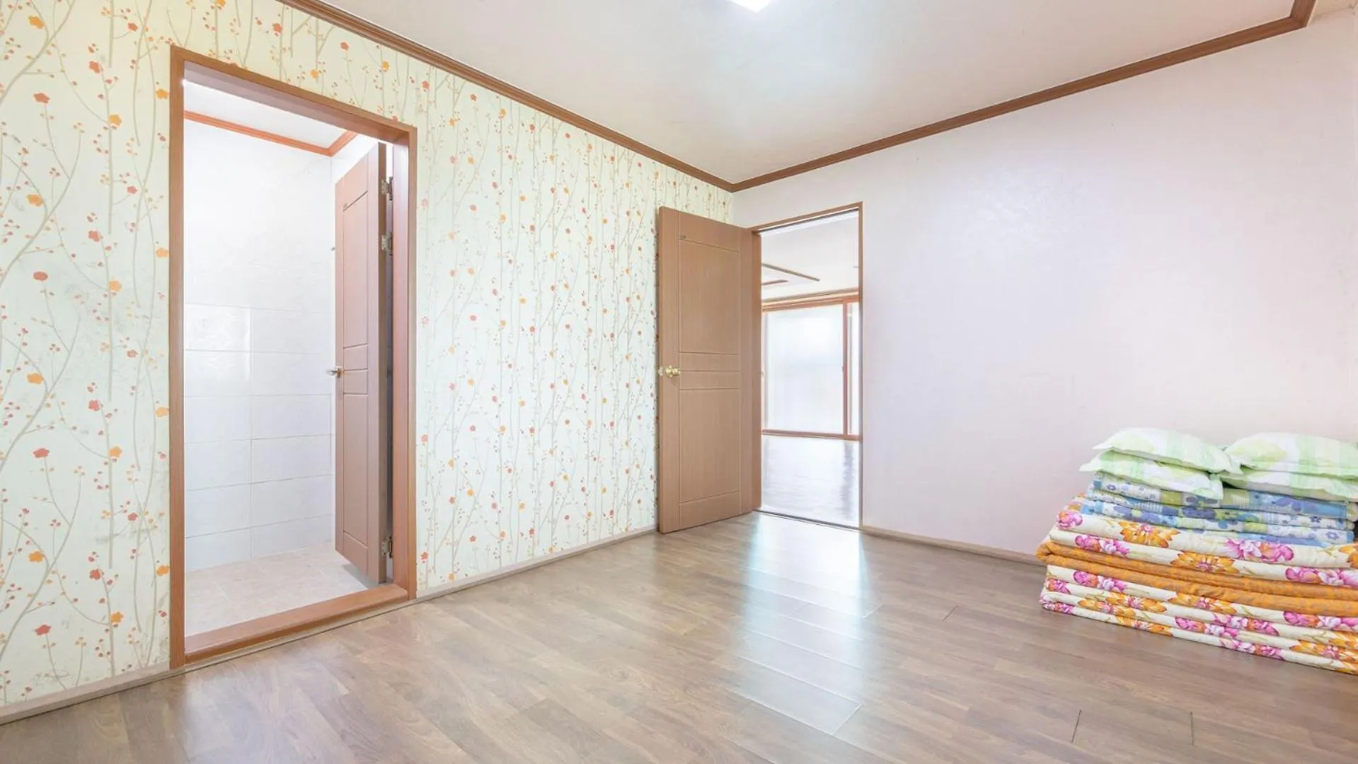 Ganghwa Paeng Namu Pension Incheon South Korea