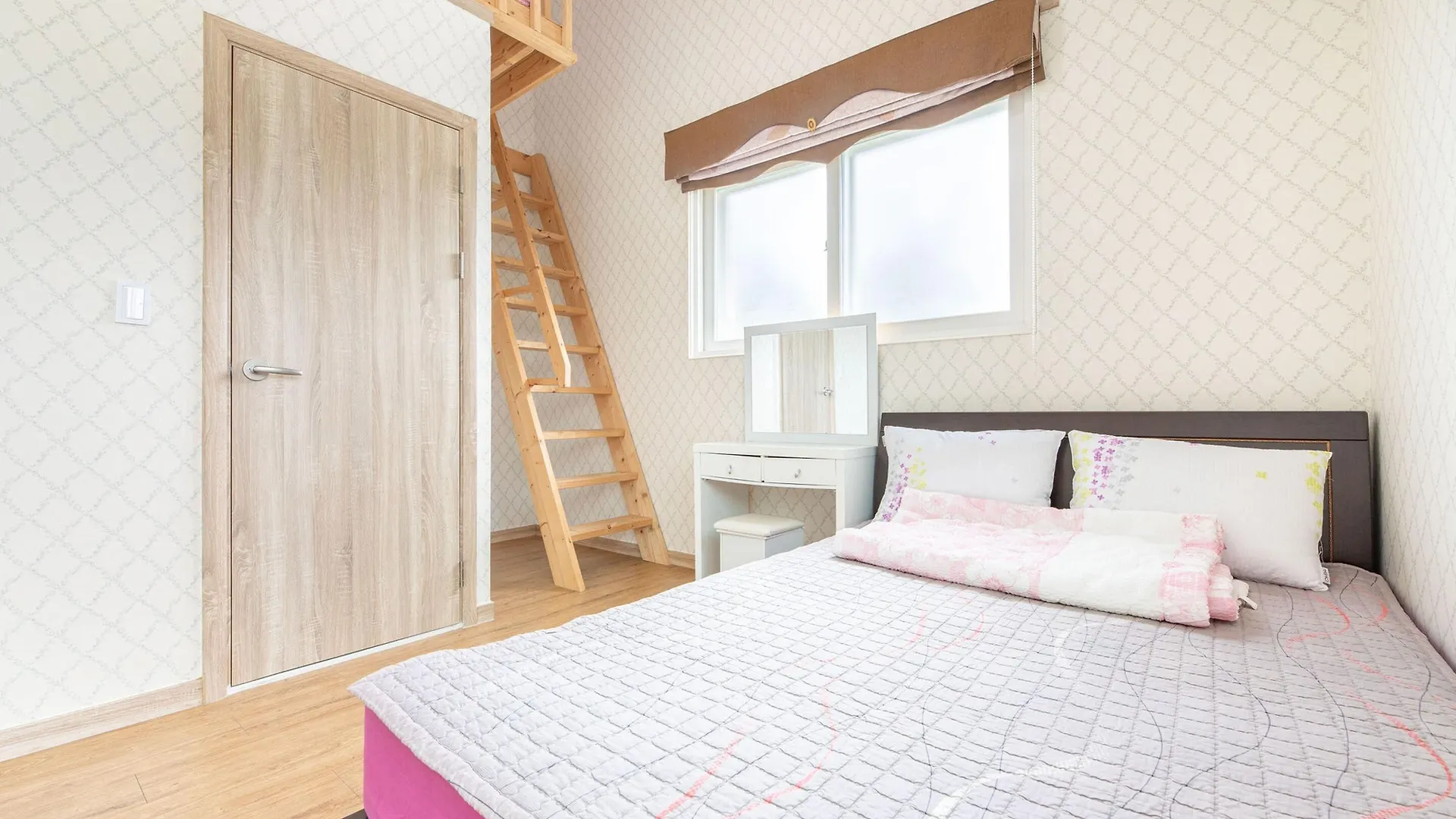 Ganghwa Paeng Namu Pension Incheon 0*,  South Korea