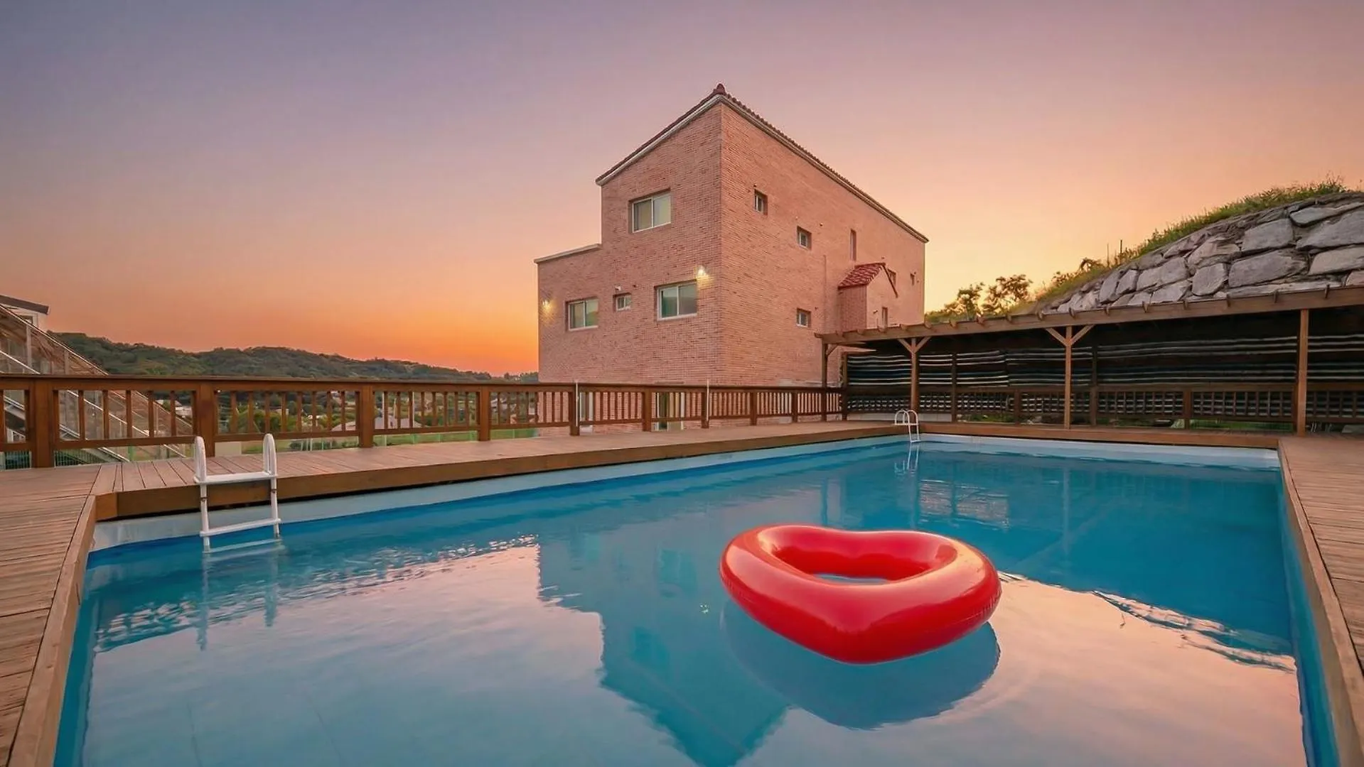 Ganghwa Paeng Namu Pension Incheon South Korea